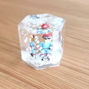 1996 camelback Noveltex vintage mini snow globe cube